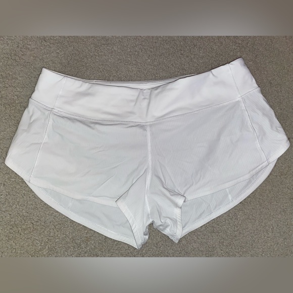 Lululemon Speed Up 2.5 Shorts - Picture 3 of 5